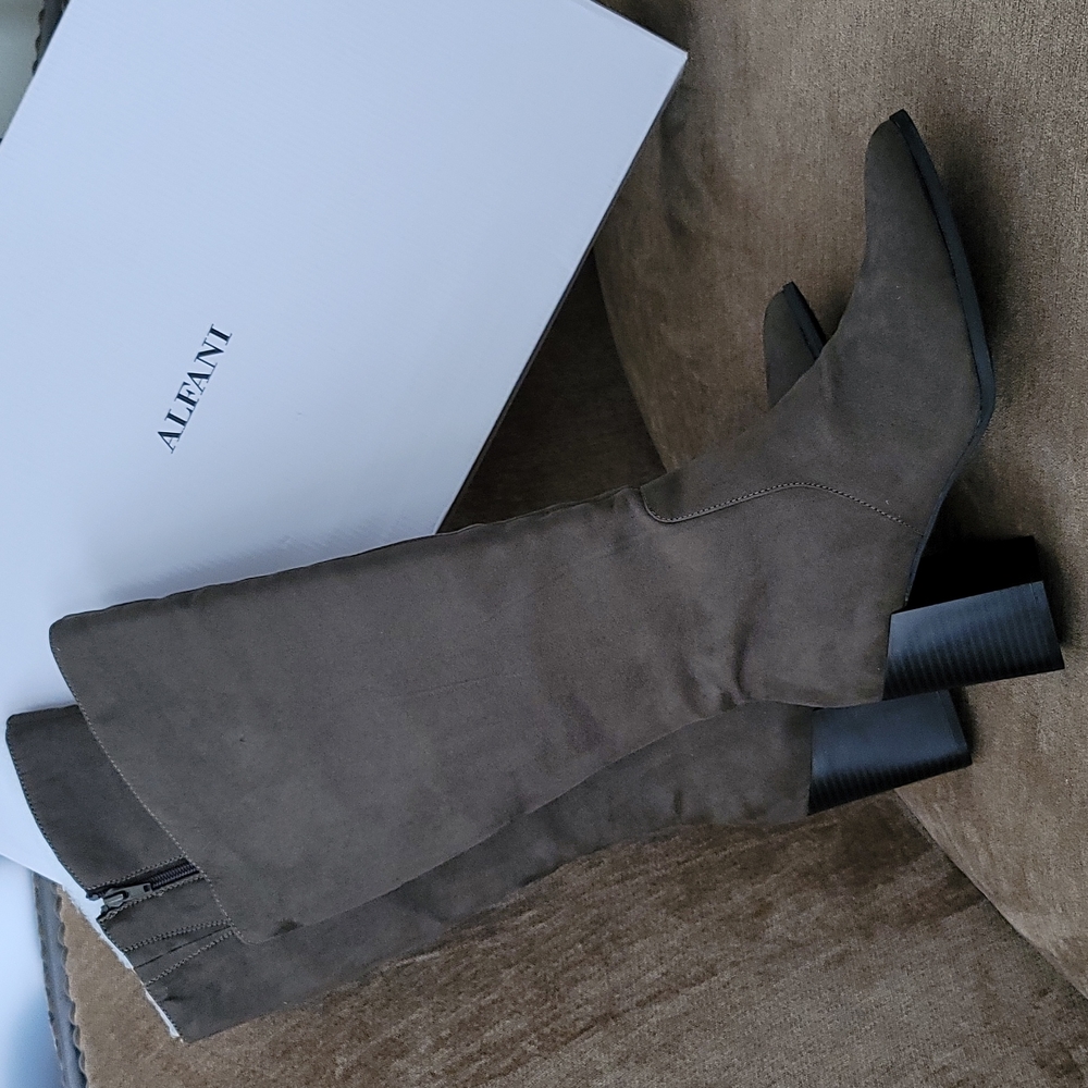NIB Alfani Olive Suede Boots